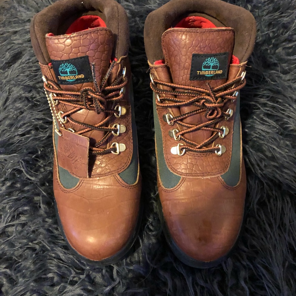 TIMBERLAND X SUPREME SZ 9.5